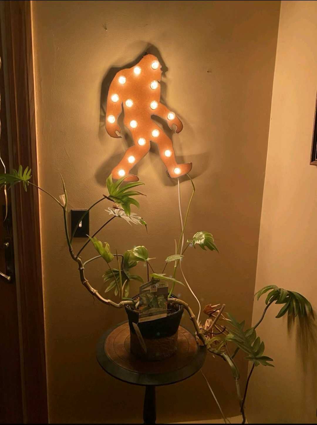 Universal Ironworks USA - Wholesale Sign - Bigfoot Yeti Sasquatch Rustic Lighted Metal Marquee Sign1