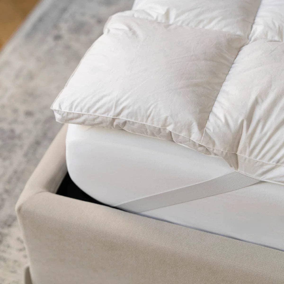 Luxecosy - Wholesale Mattress Pad/Protector - Down topper1