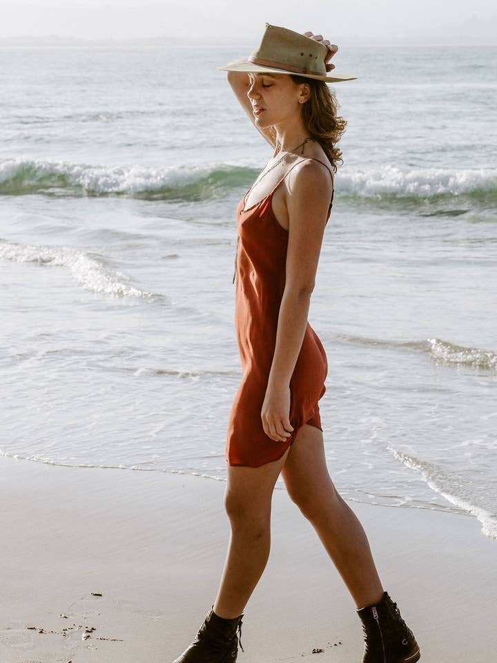 IDIS – wholesale Trosor - Dam – Silky Slip - Rost4