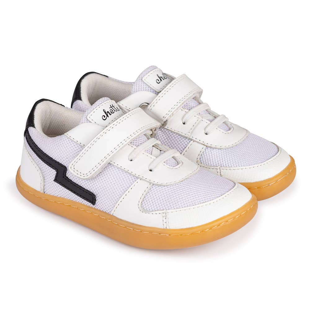 Chetto - Wholesale Athletic Sneakers - Kids - DEPORTIVO RAYO BAREFOOT WHITE/BLACK – SAFE STYLE5