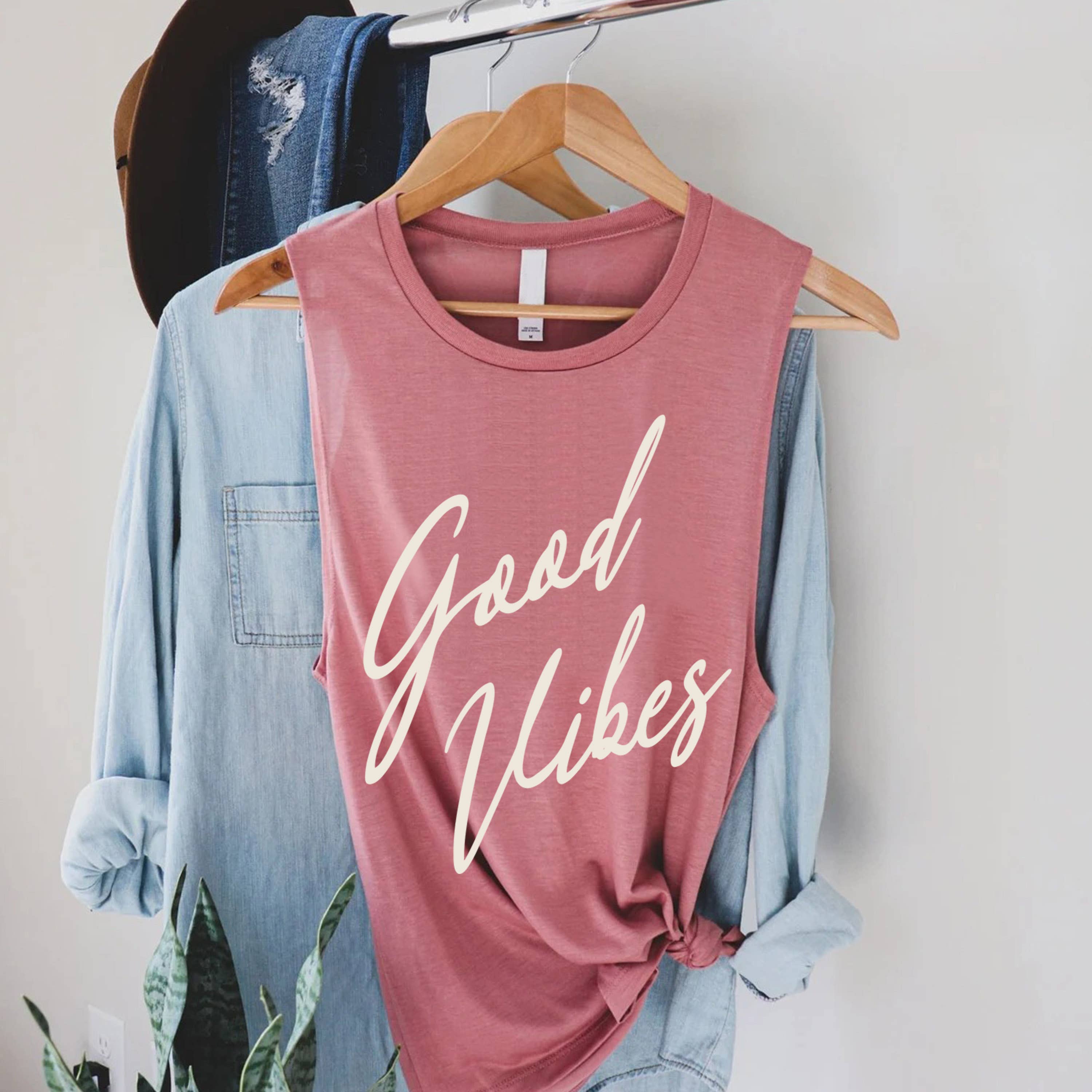 STARCHIS - Wholesale Tank Top - Women's - STT-6318 Good Vibes Calligraphy Style Printed Tank Top2