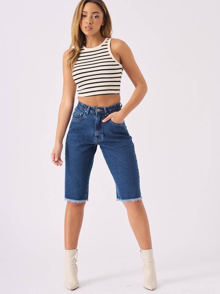 Esme Longline Denim-Shorts – Mittelblau für den Großhandel von JMOJO UK Limited