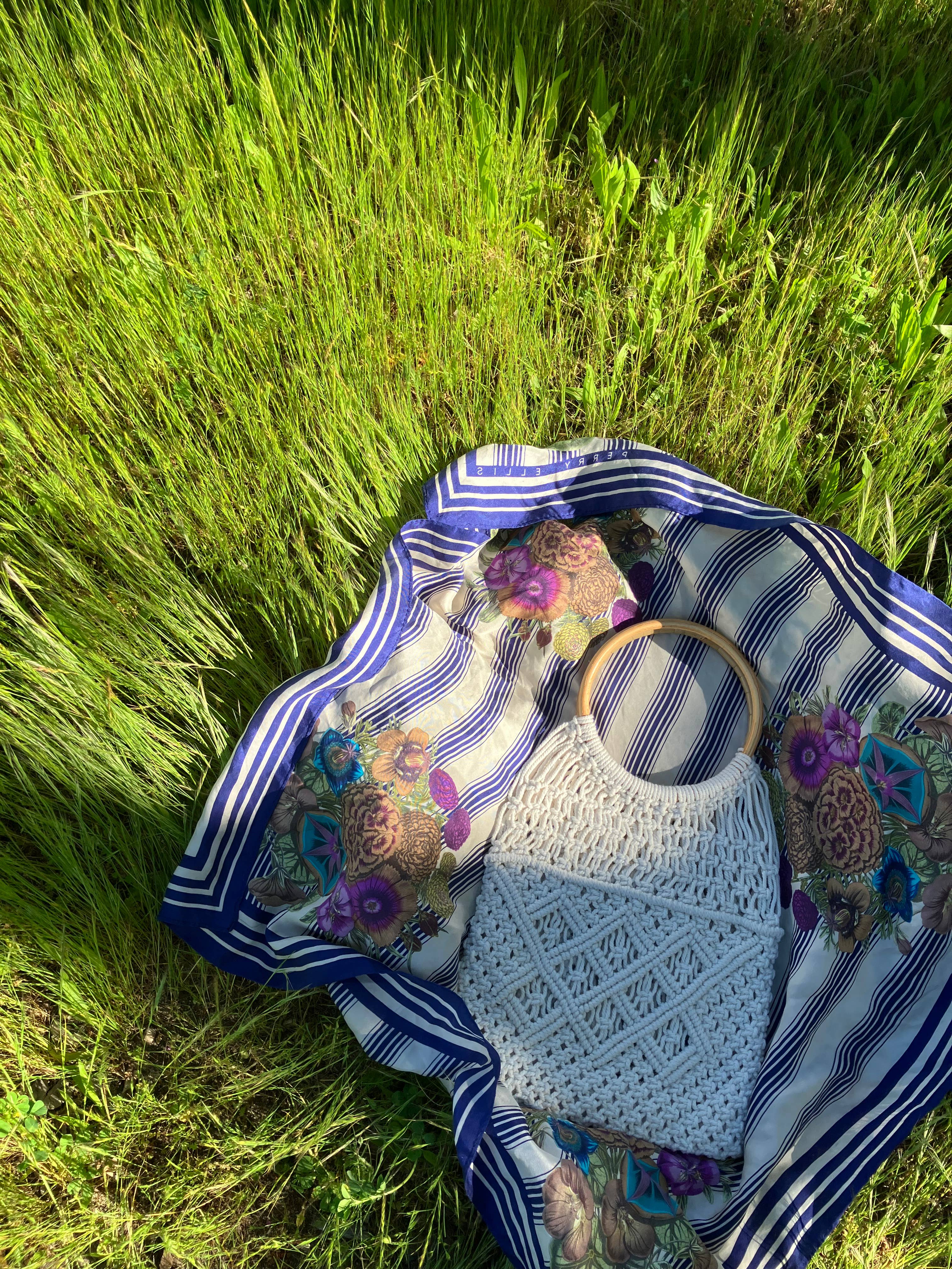 The Artisan and Company - Wholesale Top Handle Bag - Women's - Macrame Knitted Top Handle Bag4