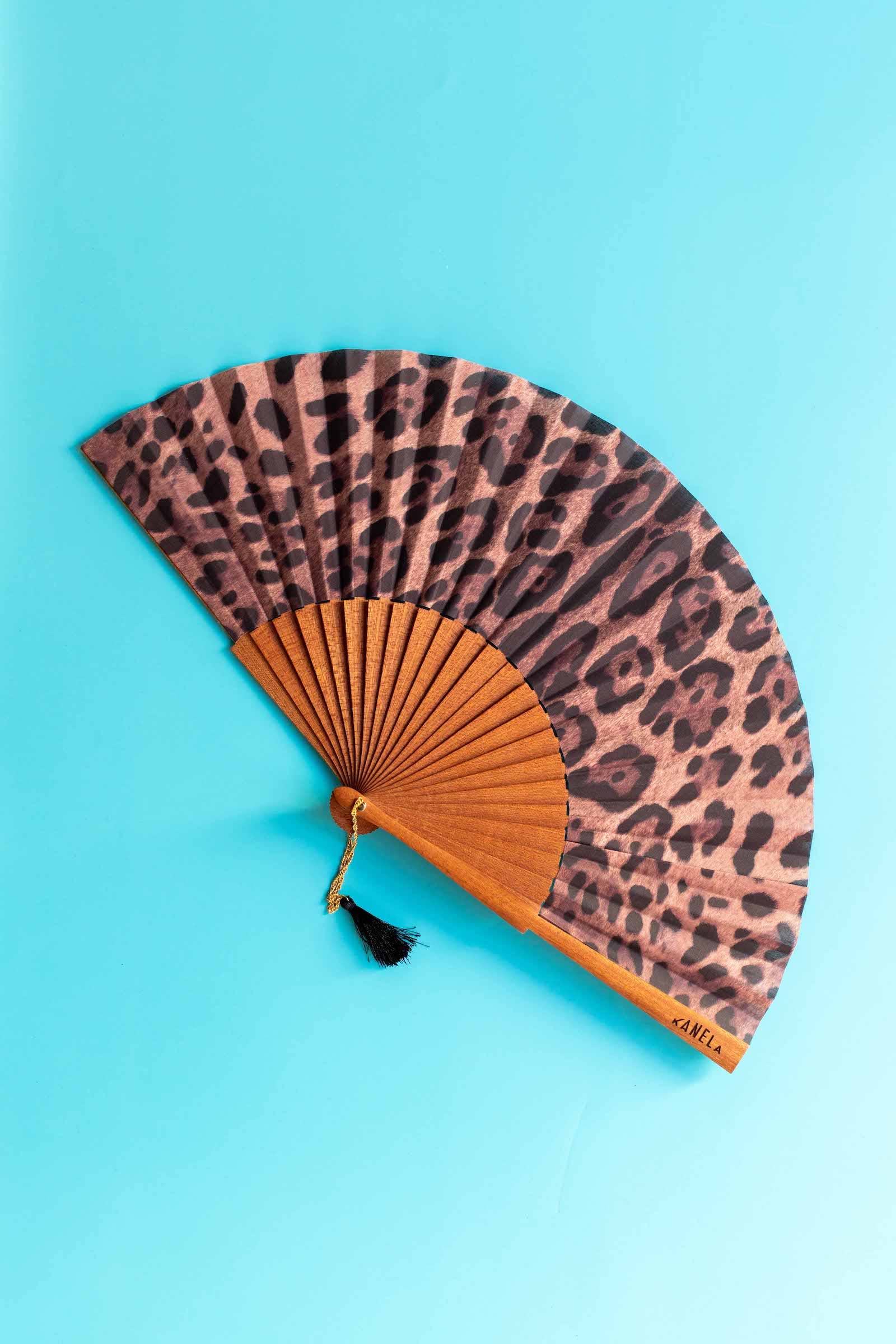 Kanela Fans - Wholesale Handheld Folding Fan - Leo hand fan2