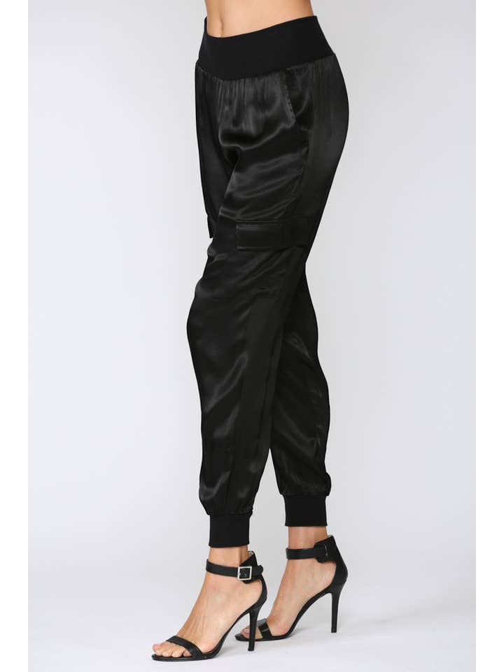 FATE - Vente Pantalon – femme - Pantalon jogger cargo en satin FP317619