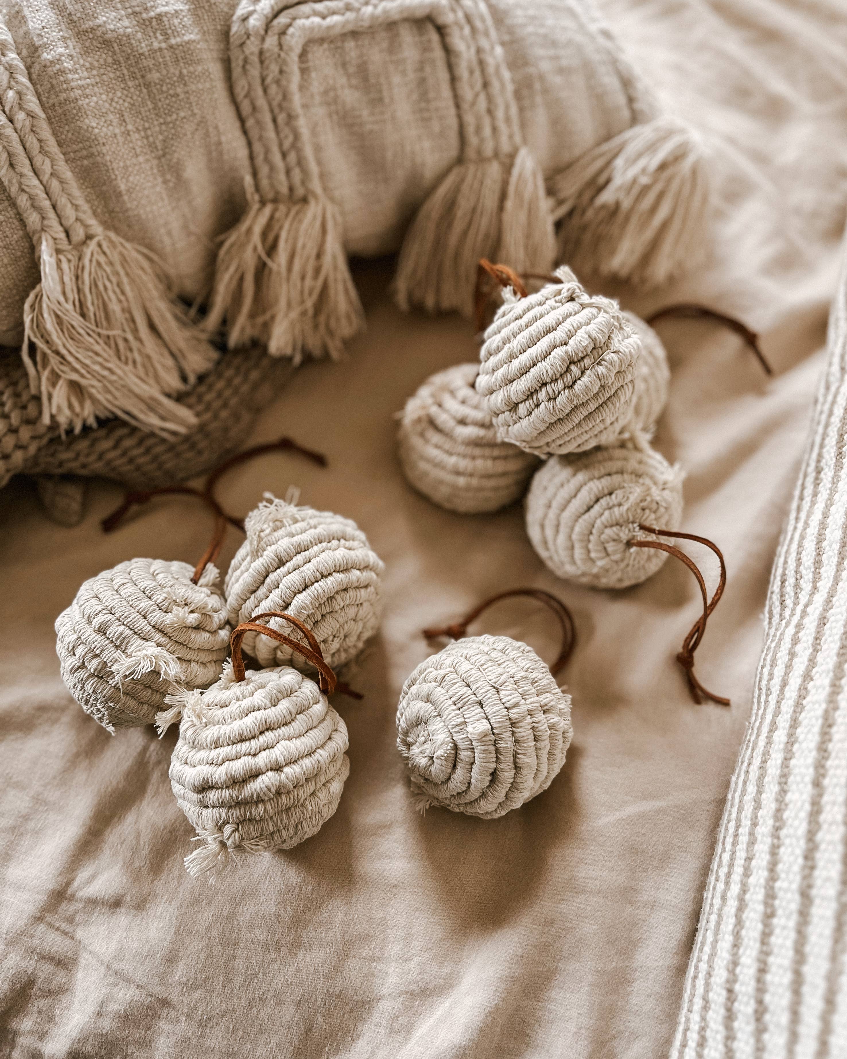 Herbert Eudora - Wholesale Ornament - LENNON coiled bulb2