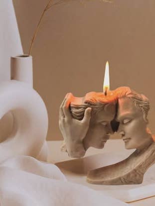 Candle Lov(e) for wholesale by Sweet Happiness