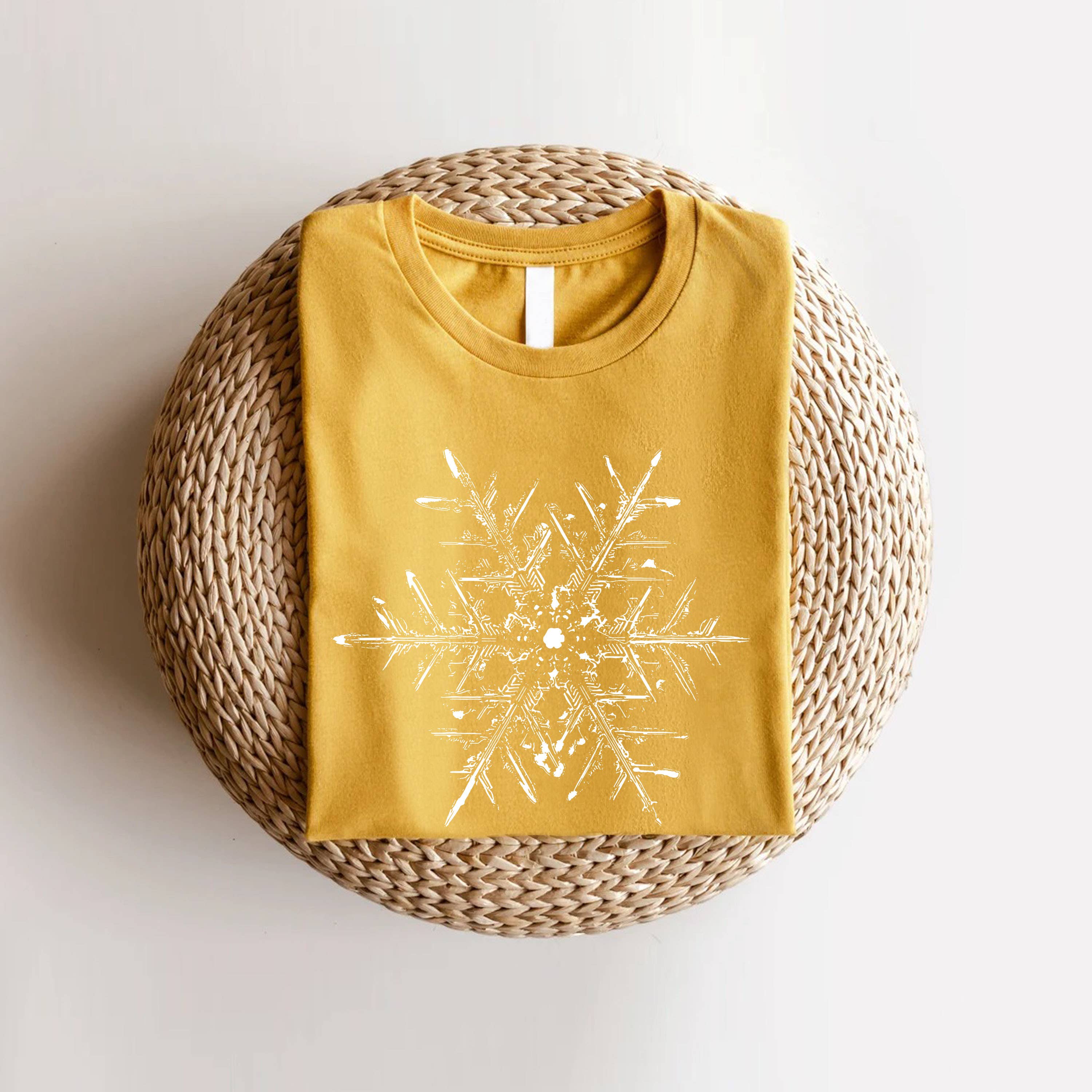 STARCHIS - Wholesale Screen Printed T-Shirt - Women's - SNOWFLAKE PRINT GRAPHIC T-SHIRT1