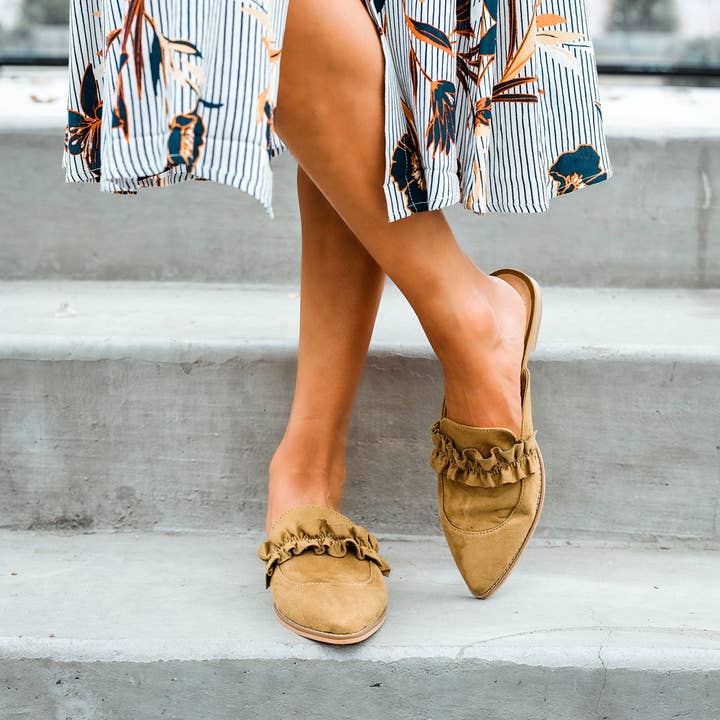 Journee - Wholesale Mules - Women's - Kessie Ruffled Mule Flats In Faux Suede8