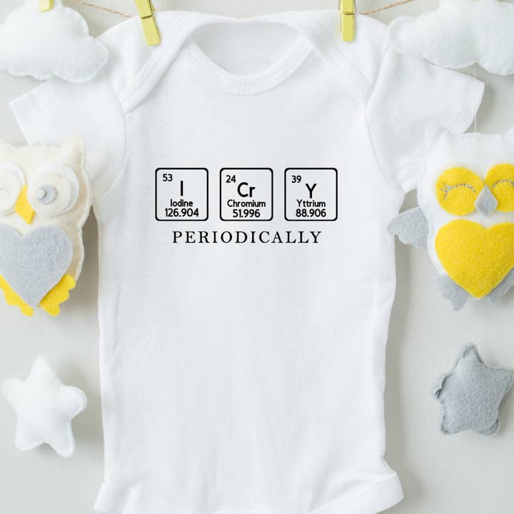 I Cry Periodiek Romper voor wholesale door Petite Star Rising