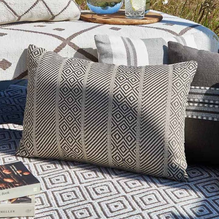 Minerva Trækulpude for engroshandel hos Weaver Green