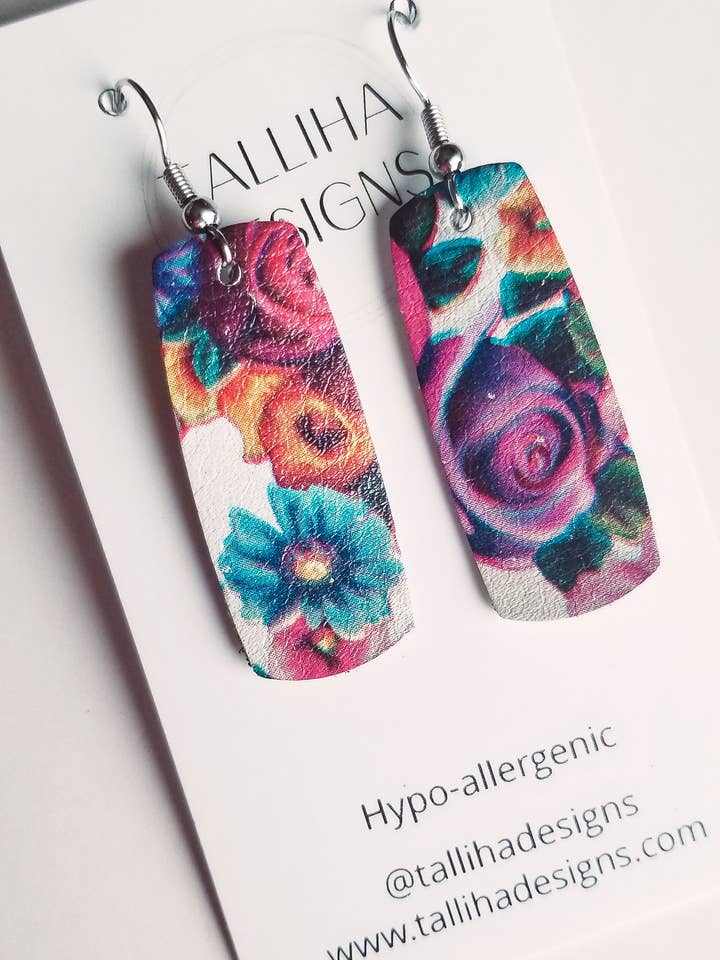 Pendientes ligeros de barra de cuero genuino floral vivo para venta al por mayor de Talliha Designs