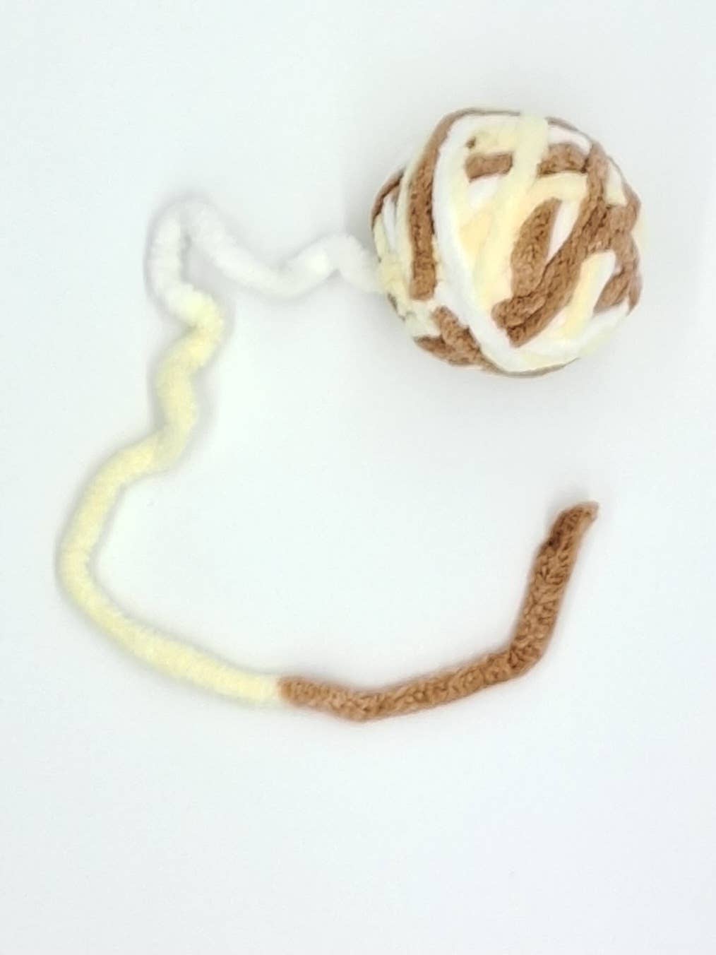 Toys N Treats Box - Wholesale Pet Toy - Cat - Kitty Cat Yarn Ball for Cats (M)10