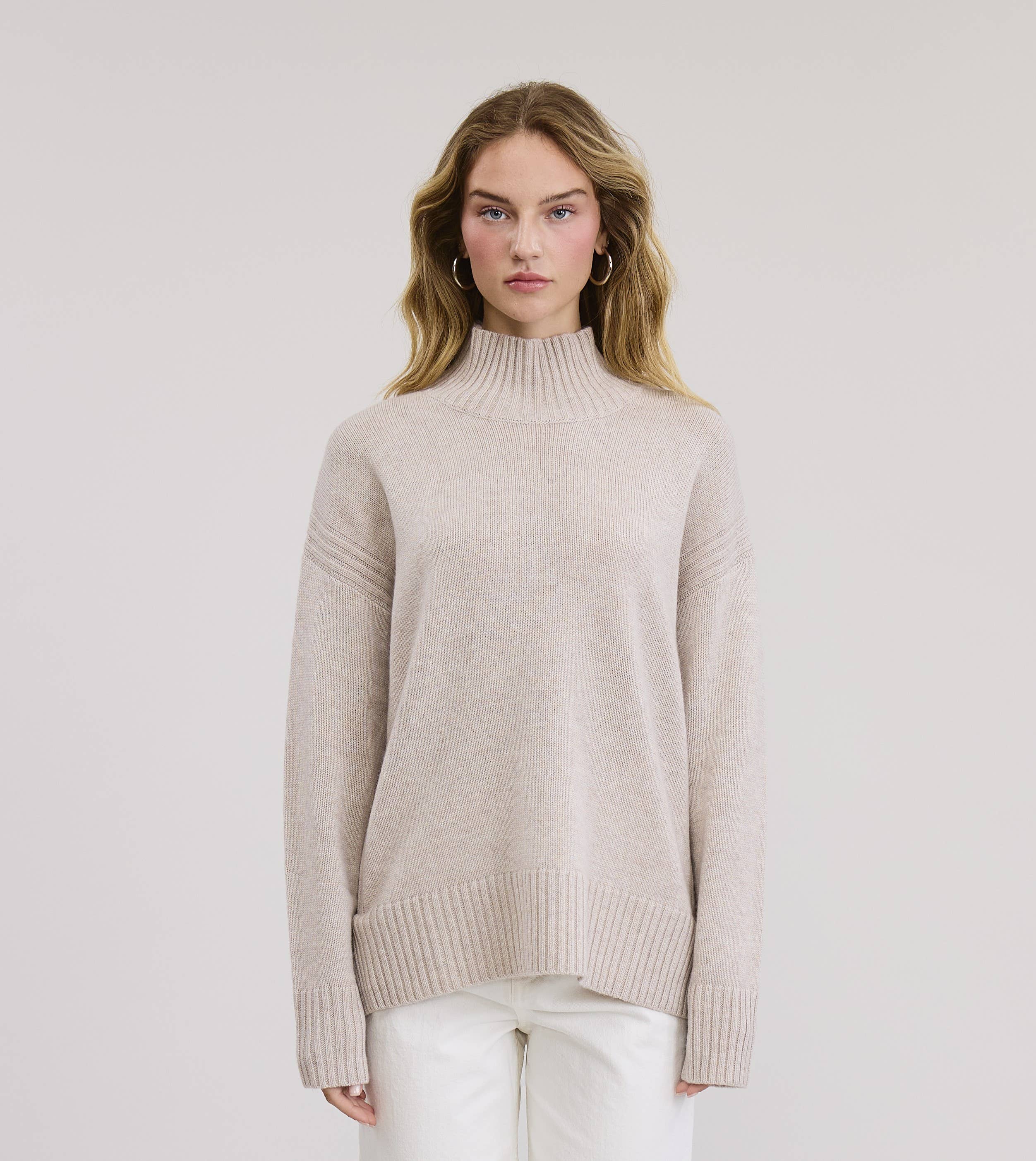 FLAT WHITE - Wholesale Knit Sweater - Women's - Caserta Cashmere Sweater Pullover