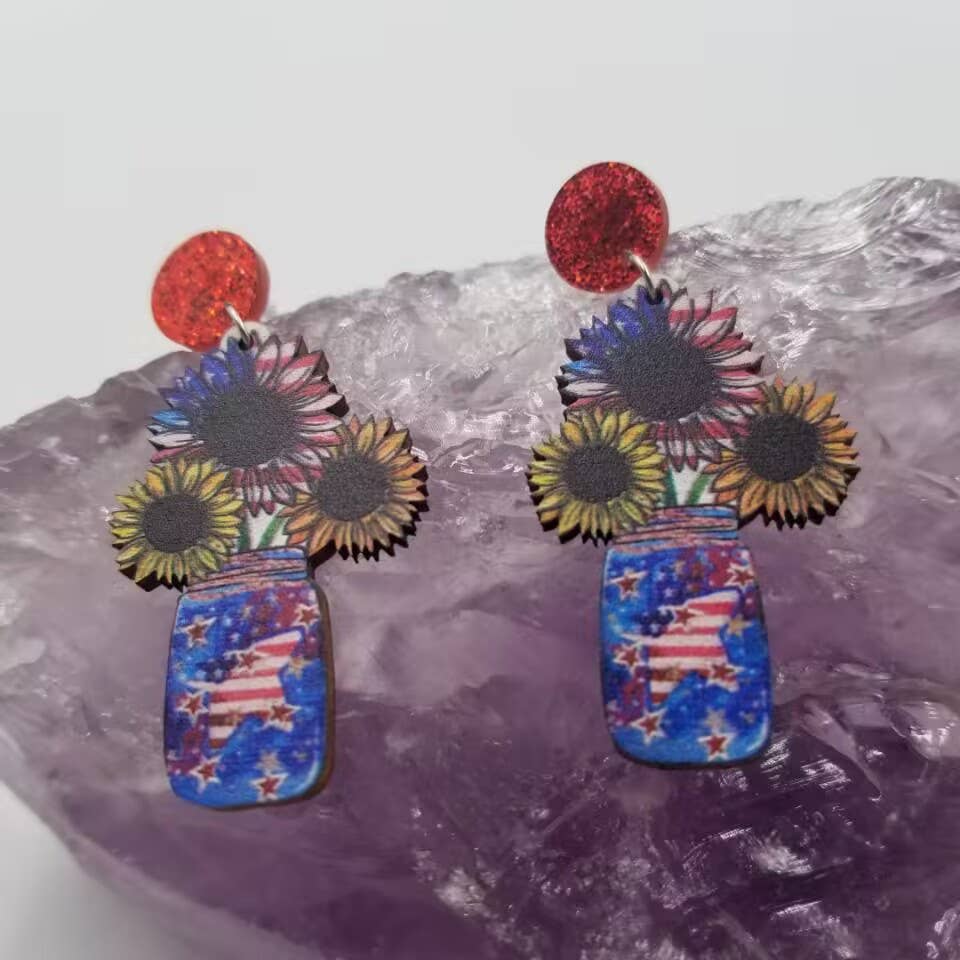 magnolia jewelry – wholesale Dangle earrings – 4th of July Sunflower Patriotic Earrings1