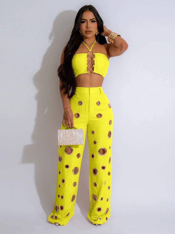 Ensemble haut court à découpes et lacets & pantalon large pour la vente par Flarix