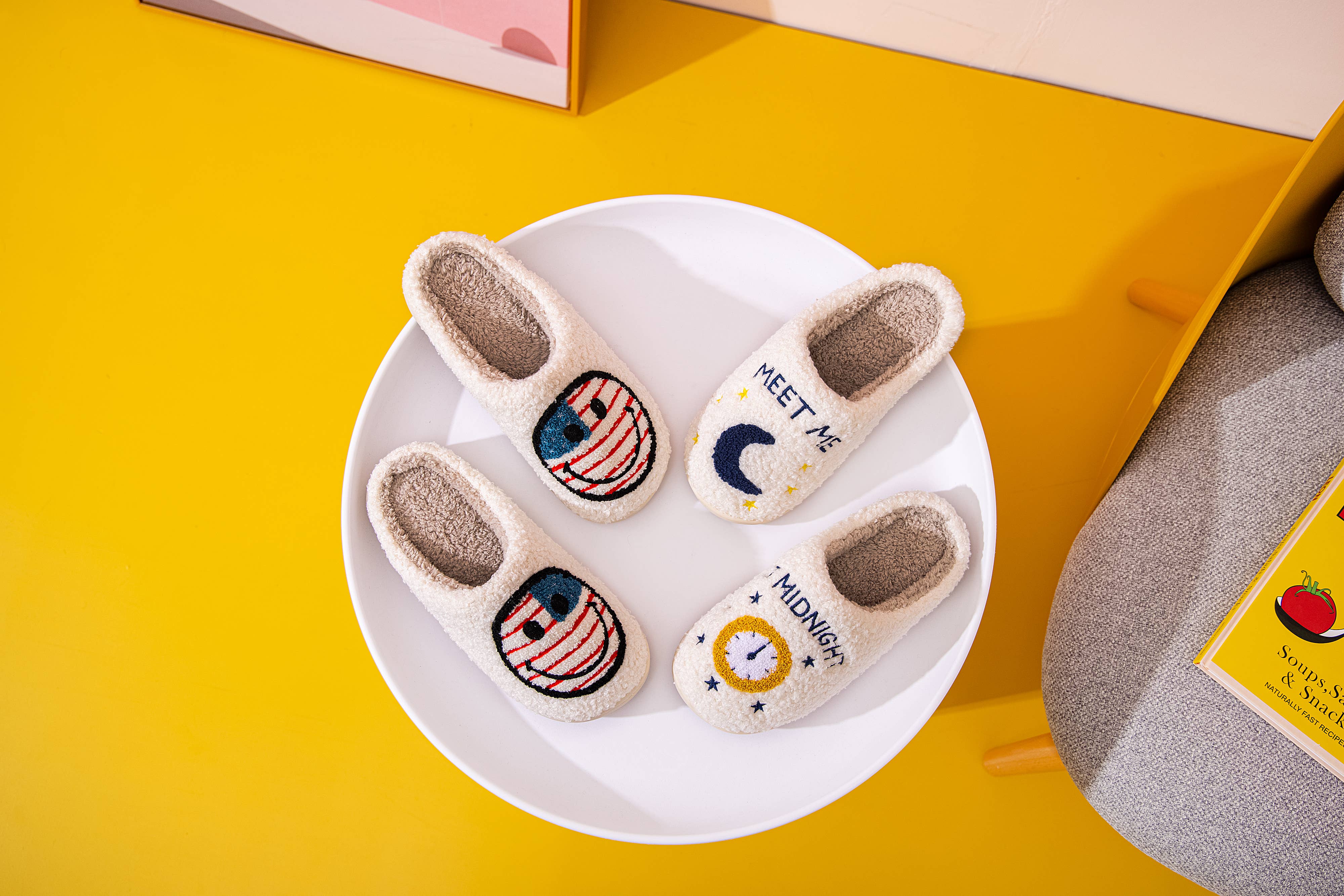 Shop Lev – wholesale Slippers – Women's – Fun Cartoon Illustrated Plush Fur Slip on House Slippers18