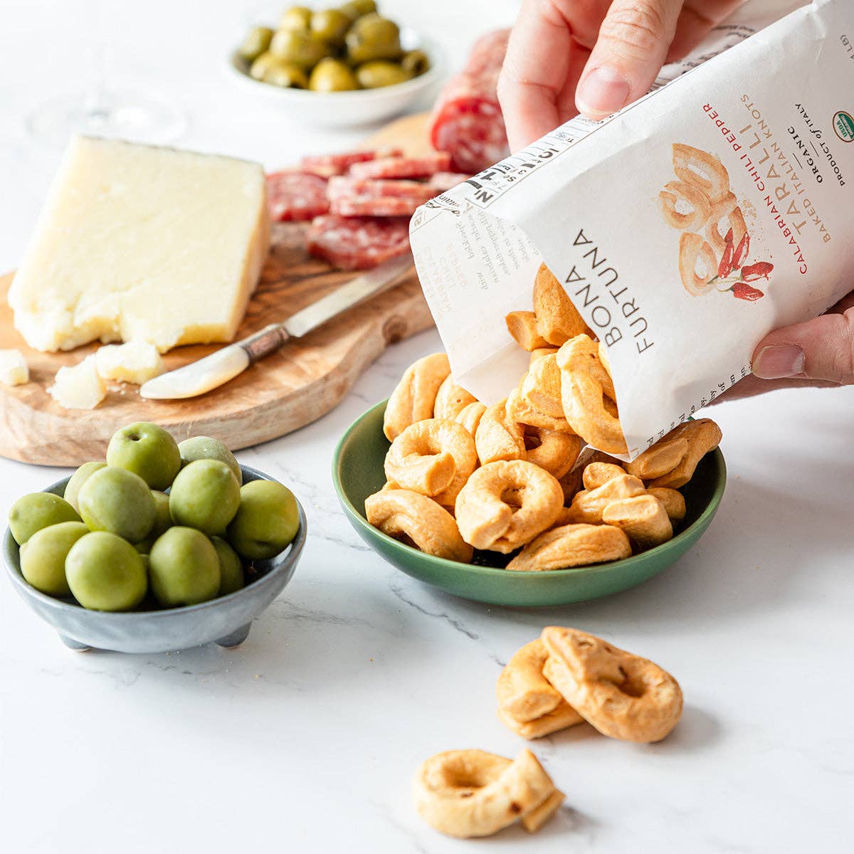 Bona Furtuna - Wholesale Crackers - Chili Pepper Taralli2