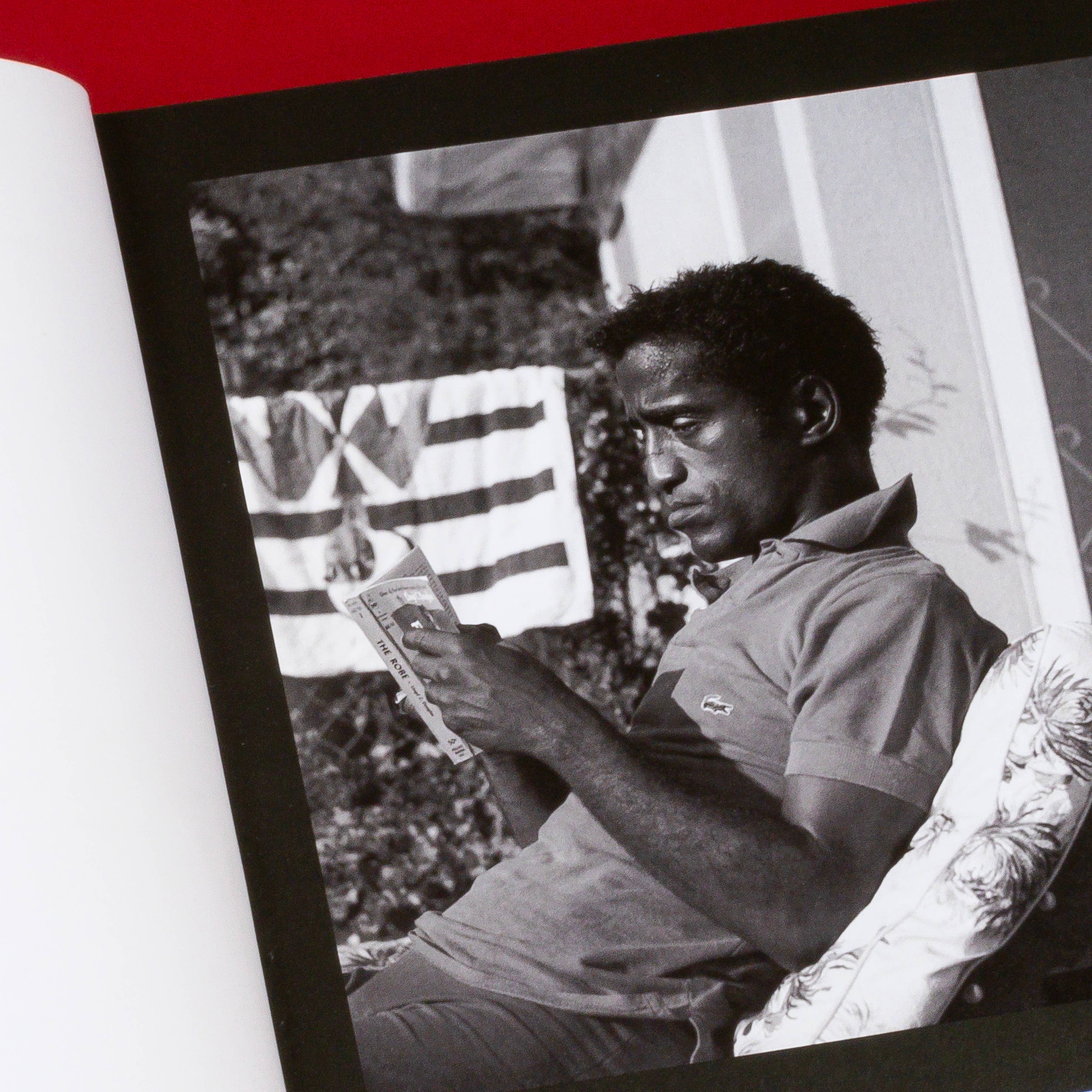 Chronicle Books - Wholesale Arts & Entertainment - The Hollywood Book Club15