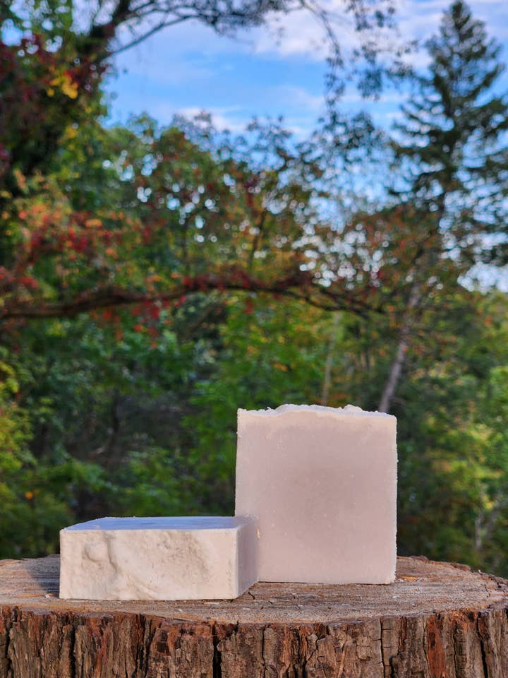 Doce Lilás - Sabonete Artesanal por atacado de Martins' Earthly Delights