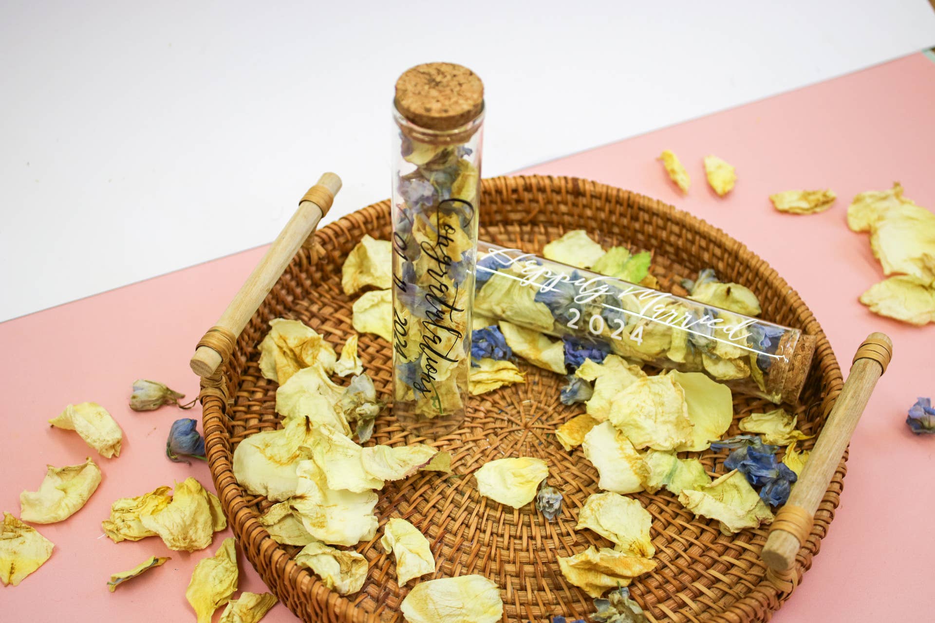 Wildestdreams.flowers - Wholesale Confetti - Biodegradable Confetti In Personalized Glass Test Tubes0