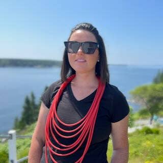 Alter Ego Designs - Vente Colliers plastrons - WAVE : Collier long en caoutchouc rouge à plusieurs brins Edgy 4
