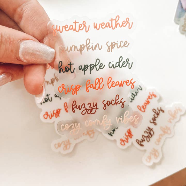 Autocollants en vinyle Clear Cursive Sweater Weather Fall Words pour la vente par Maddie Green Designs