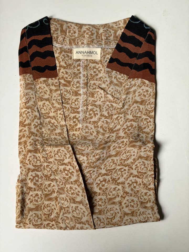 Annahmol - Wholesale Blouse - Women's - Vintage Silk Kimono Top: Free Size: BEST SELLERĀ : OOAK25