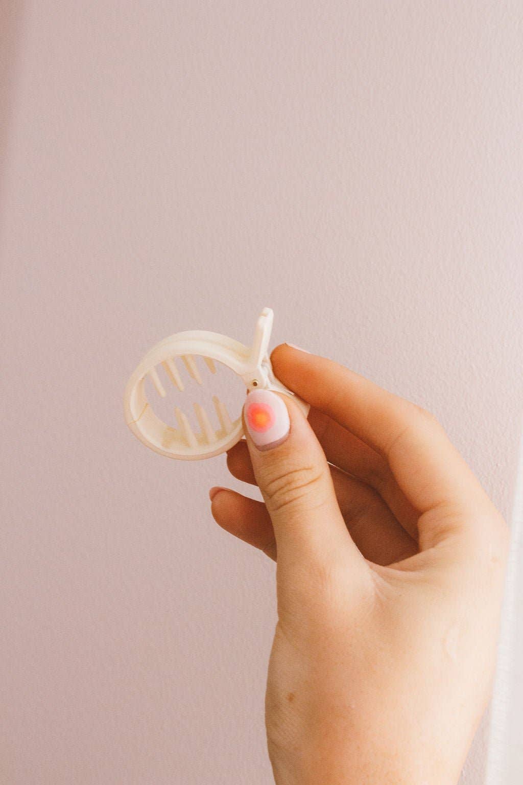 Shop Andi - Wholesale Hair Clip - Women's - Ponytail Claw Clip20