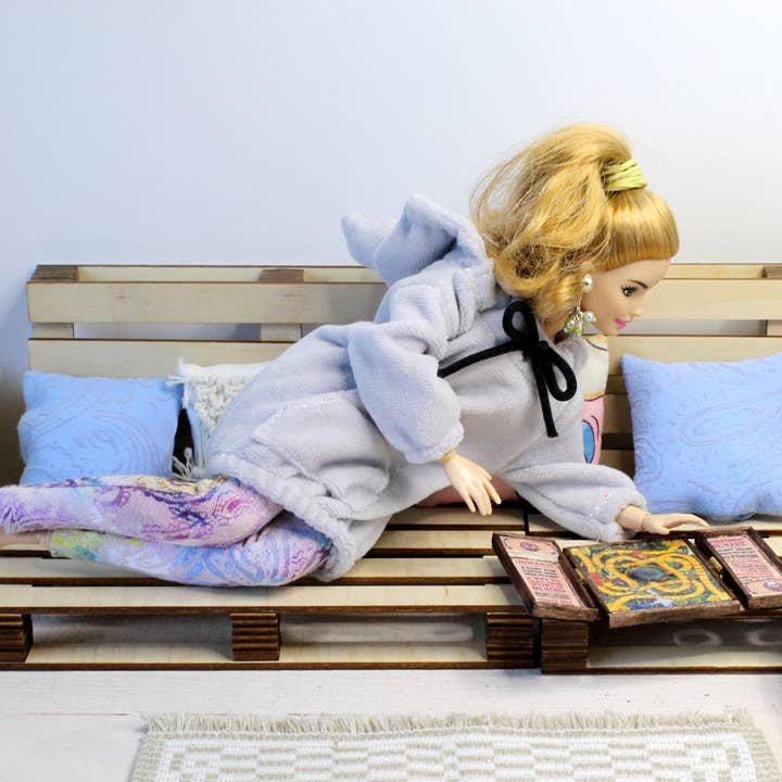 Lenasminiland - Venta al por mayor Juego de accesorios para muñecas - Niños - Tablero de juego de selva en miniatura. Mesa de madera pequeña casa de muñecas5