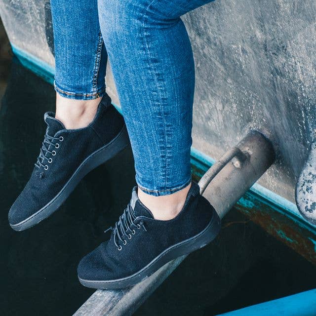 Sneaker Urban Wooler - Black Edition for wholesale on Faire4