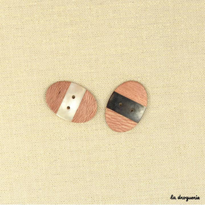 LA DROGUERIE - Wholesale Drukknoop/naaiknoop - Knop "Exotisch ovaal hout + parelmoer" 35 x 24 mm2