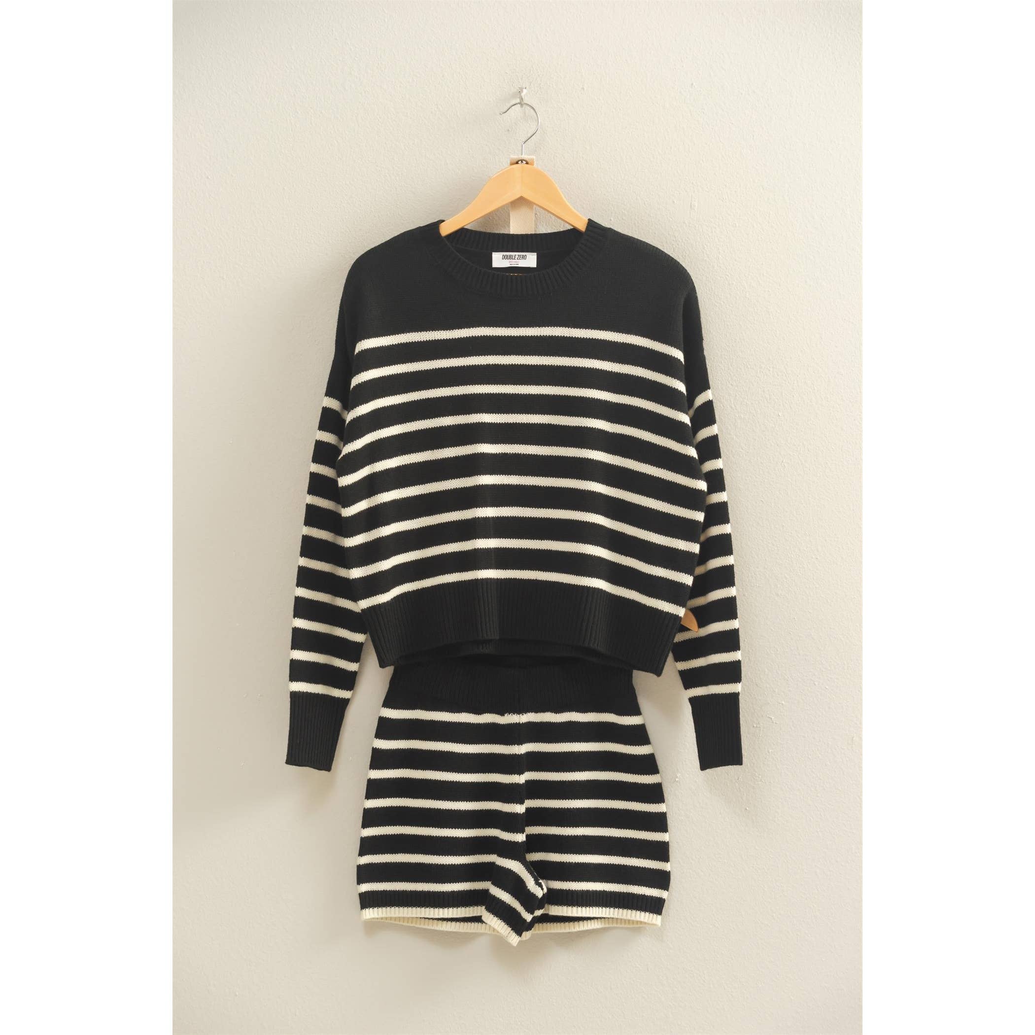 HYFVE – Großhandel Set aus Oberteil und Shorts (NICHT Loungewear) – Damen – Gestreiftes Strickpullover- und Shorts-Set16