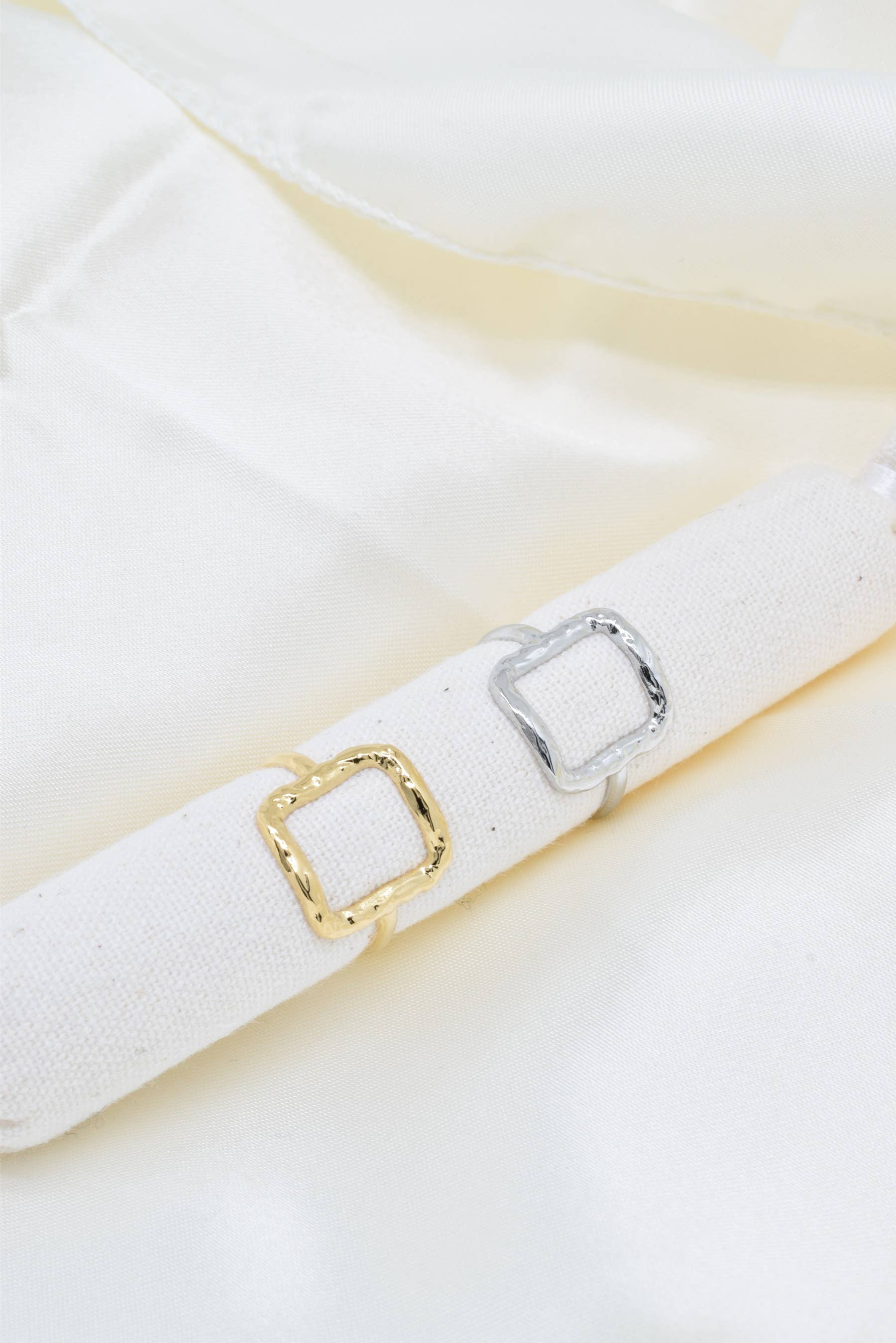 Kapyco - Vente Anneau/bague à empiler - Bague effet martelée en acier inoxydable - BG3100936