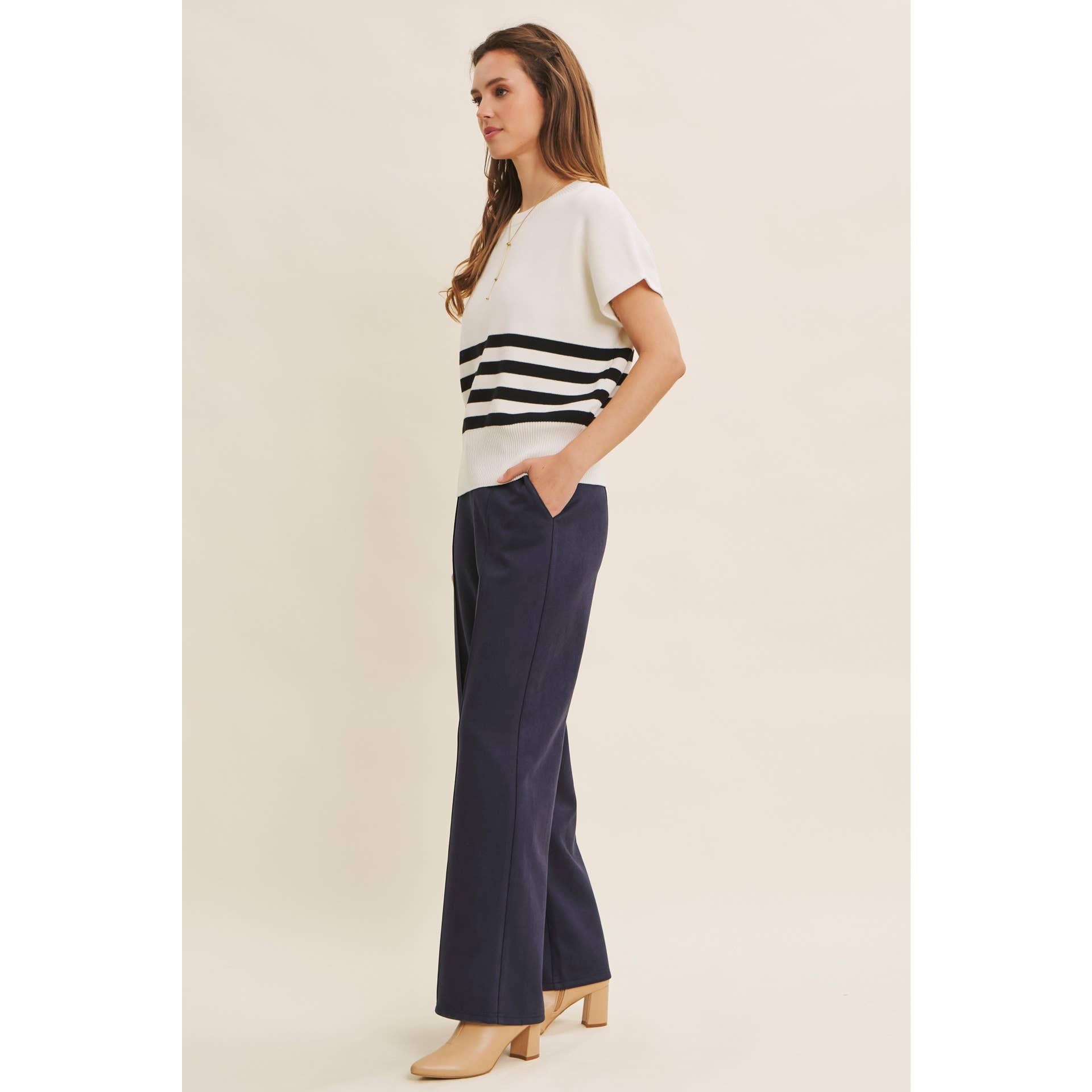 in february - Vente Pantalon – femme - PANTALON DROIT EN DAIM VÉGÉTALIEN AVEC PINCE20