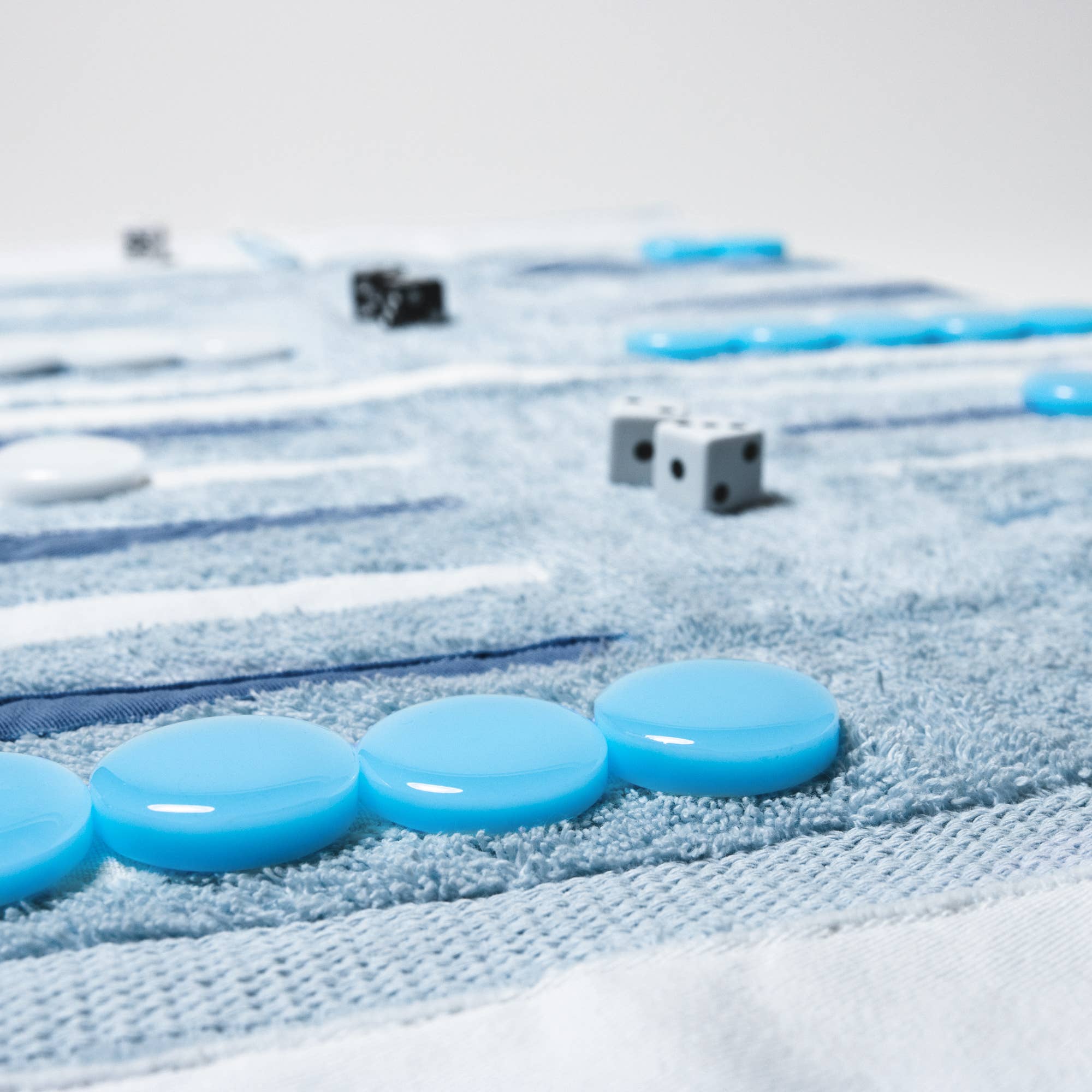 3rd Space by SBR - Wholesale Board Game - Light Blue & White Outdoor/Travel Backgammon Set2