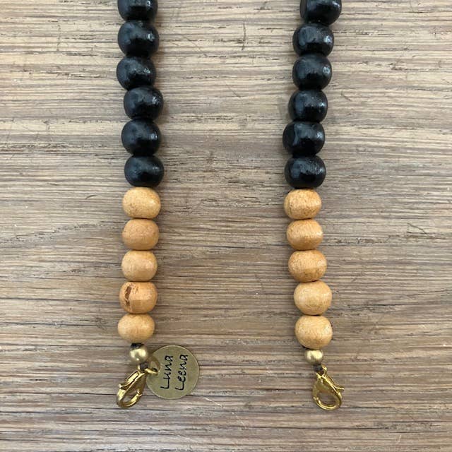 Luna-Leena  - handmade in Nepal - Wholesale Phonecase Strap - phone cord black wood beads - L140cm - from Nepal3