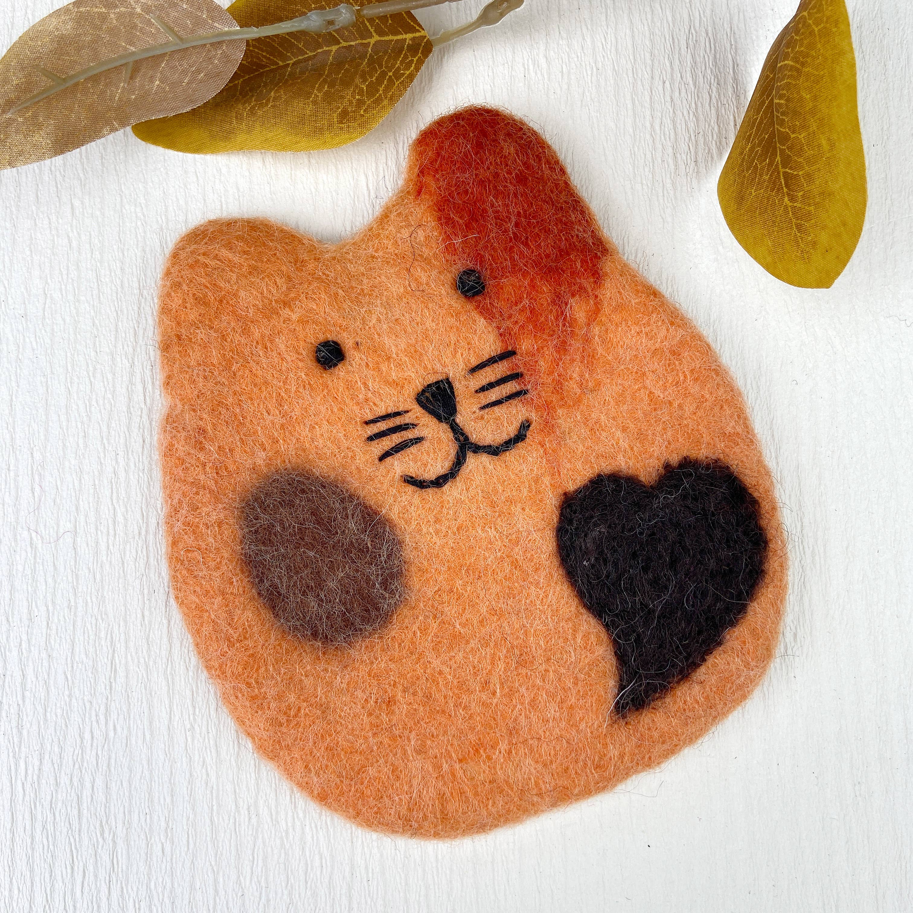 mildstyles – Base de copos por atacado – Porta-copos de Gato em Feltro de Lã com Corações, Tapetes Isolantes1