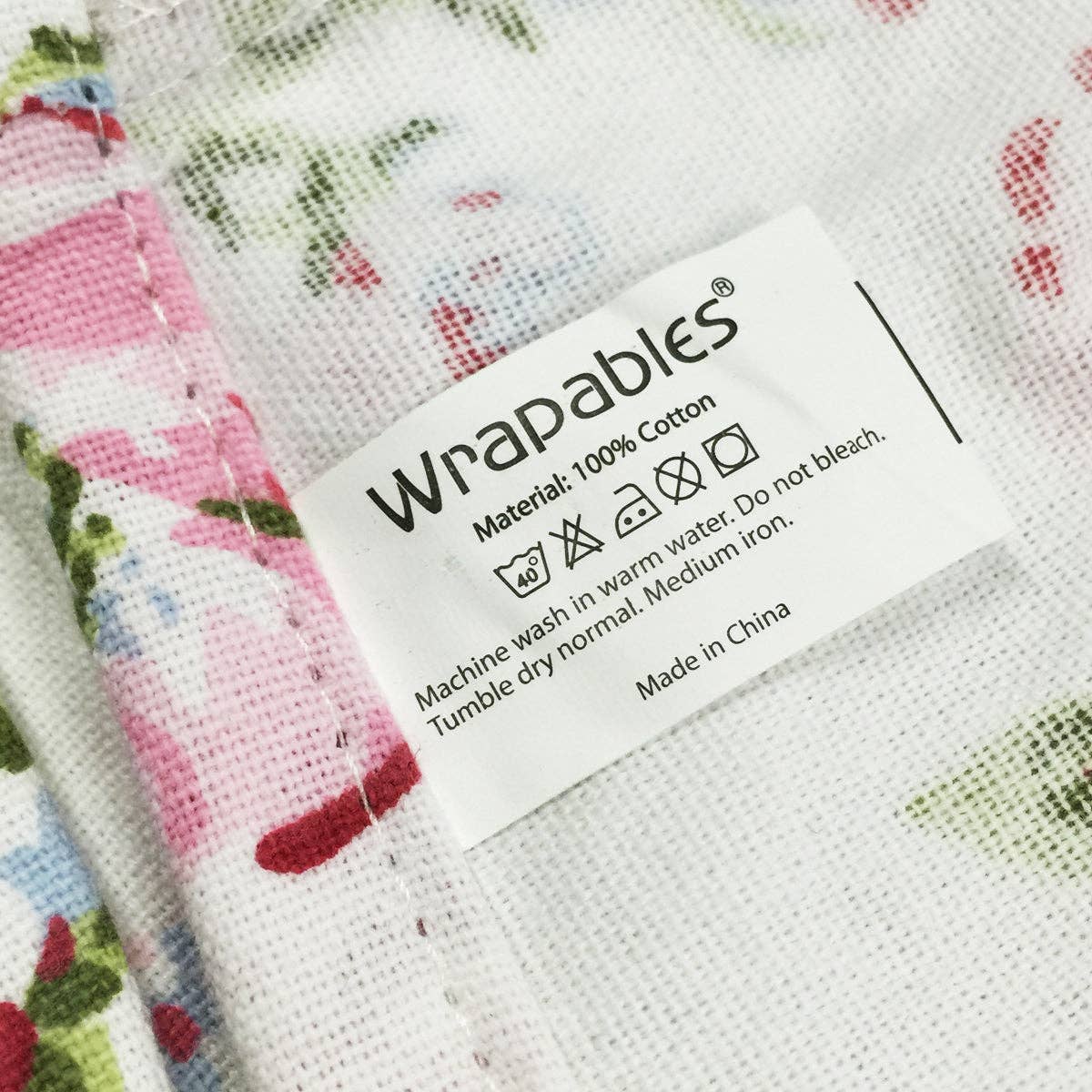 Wrapables.com - Wholesale Apron - Wrapables Mother and Daughter Ruffles and Roses Apron5