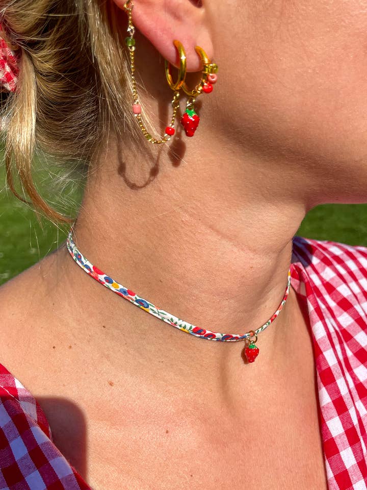 Gariguette necklace for wholesale by Beau Garçonne