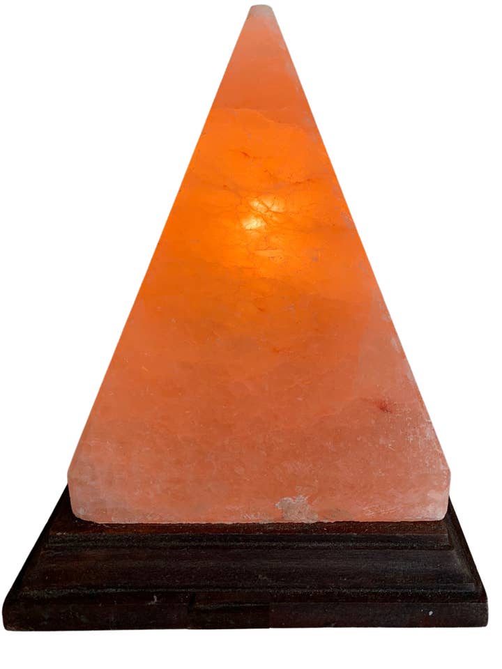 Lampada di sale himalayano a Piramide per la vendita all'ingrosso da parte di Soorprendimi - IFP ideaforproject srl