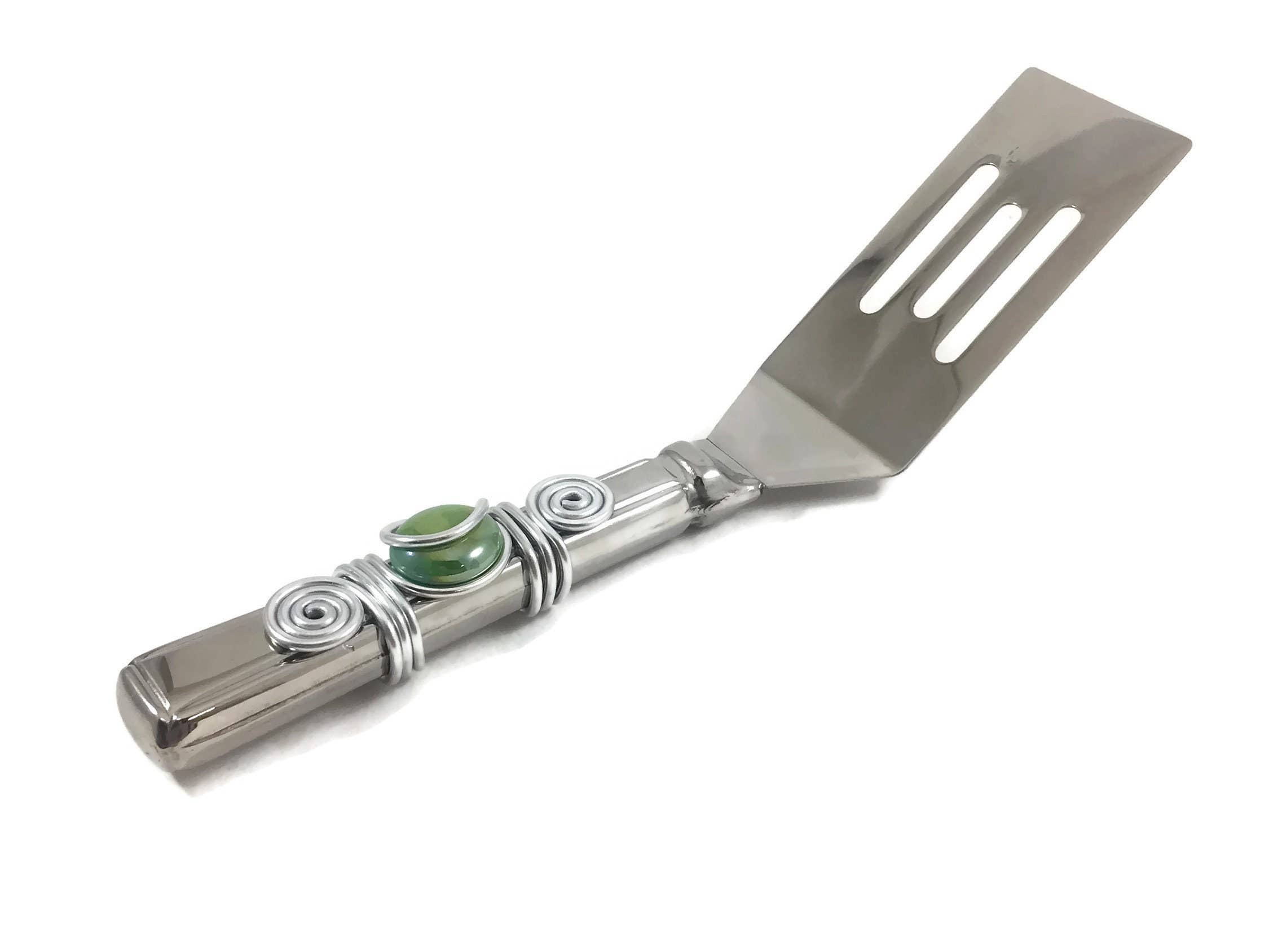 Swiddles Inc – wholesale Serving utensil – Wire Wrapped Brownie Server1