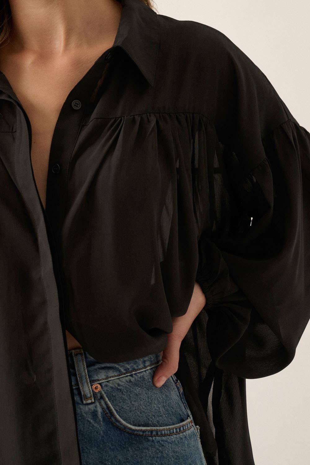 Promesa USA – wholesale Buttoned-down shirt – Women's – Solid Semi-Sheer Curve Hem Yoke Shirt2