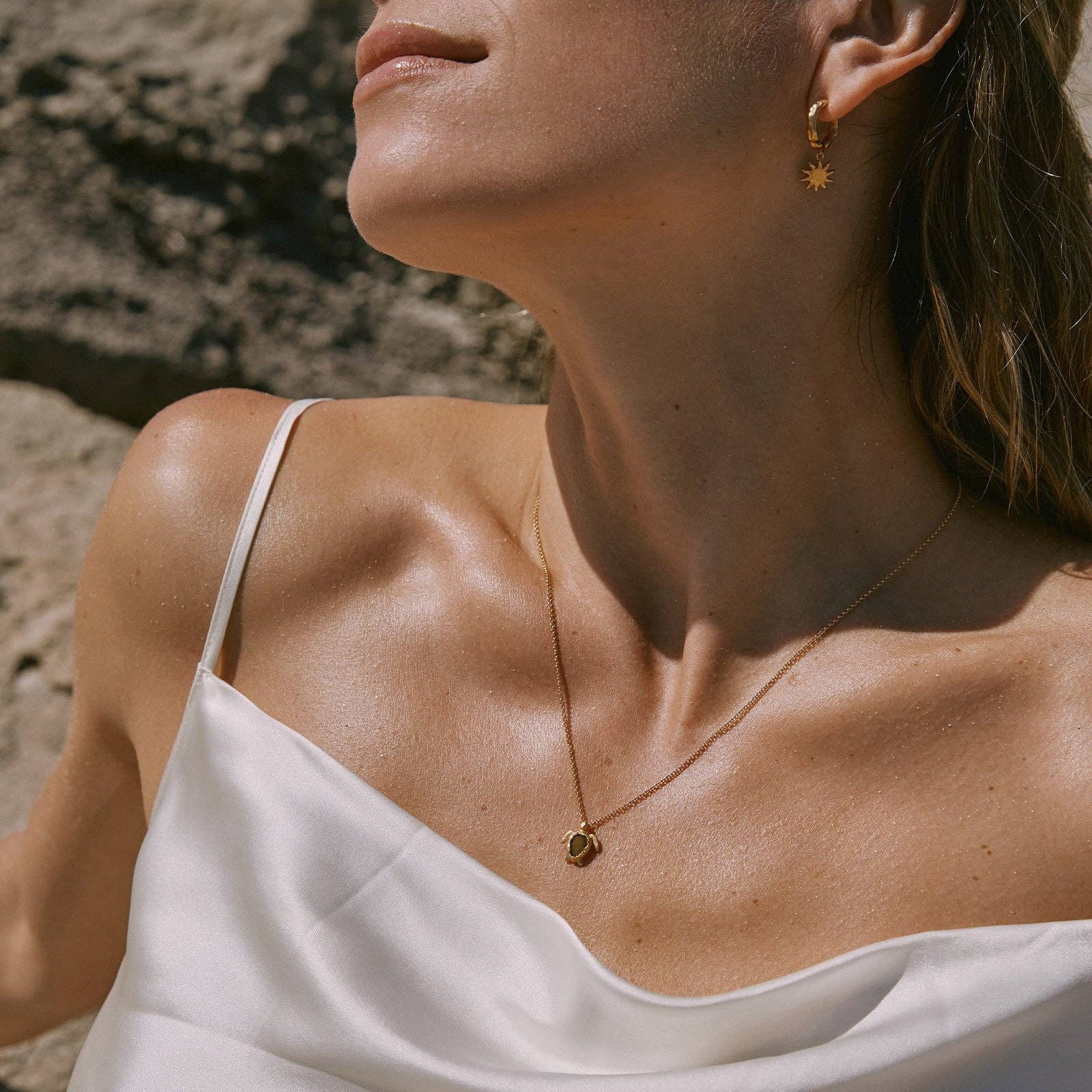 Agapée Jewelry - Vente Boucles d'oreilles pendantes - Boucles d'oreilles Cala | Bijoux en or, cadeau étanche1