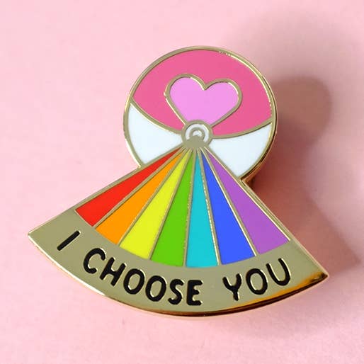Pin Loveball con texto en forma de «I Choose You» (dorado) para venta al por mayor de Bianca's Design Shop