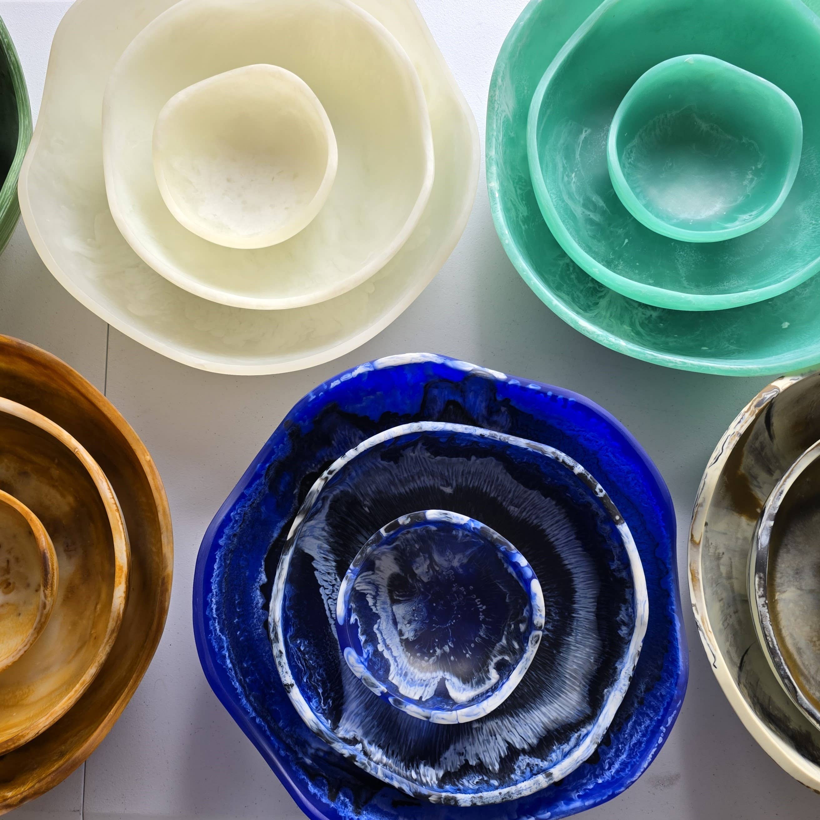 Gibb & Daan - Wholesale Serve Bowl - Large wavy 3 bowls Set - Matte Finish Hand Poured Resin3