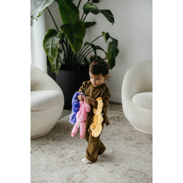 The Petting Zoo - Wholesale Stuffed/Plush Toy - Kids & Baby - 14" (28cm) Hanging Monkey Rainbow Assortment