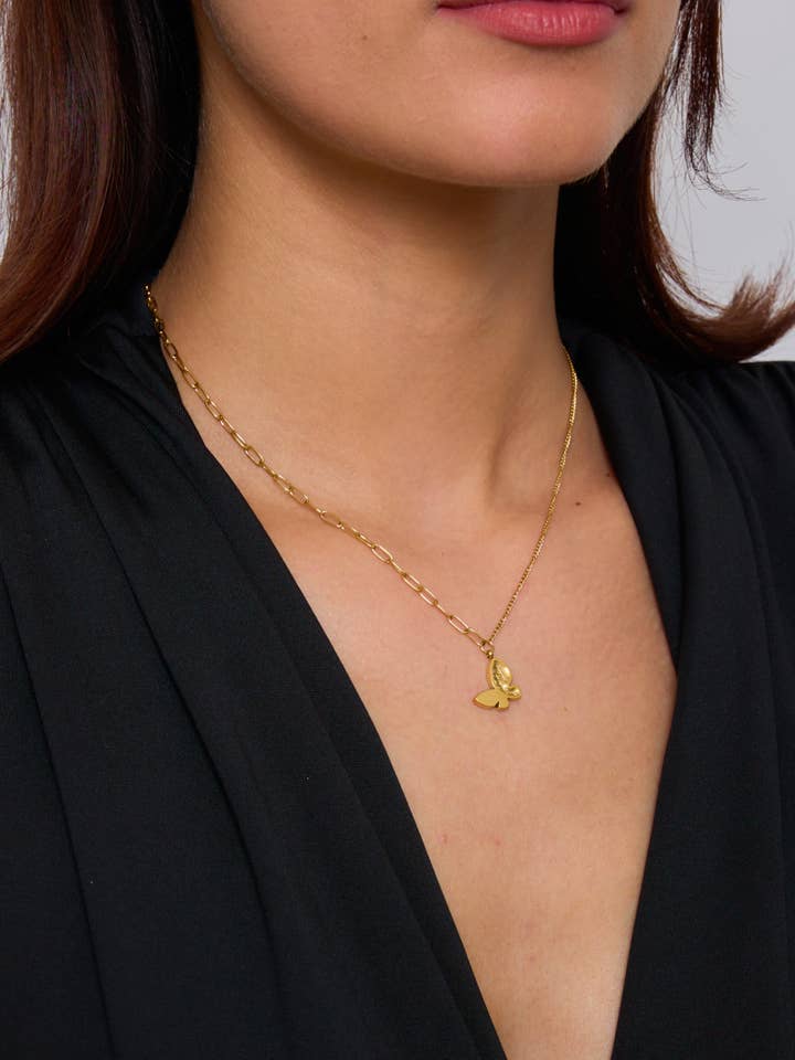 224SS030 stainless steel butterfly fine necklace for wholesale by BYREN | ÉLINE L'ATELIER