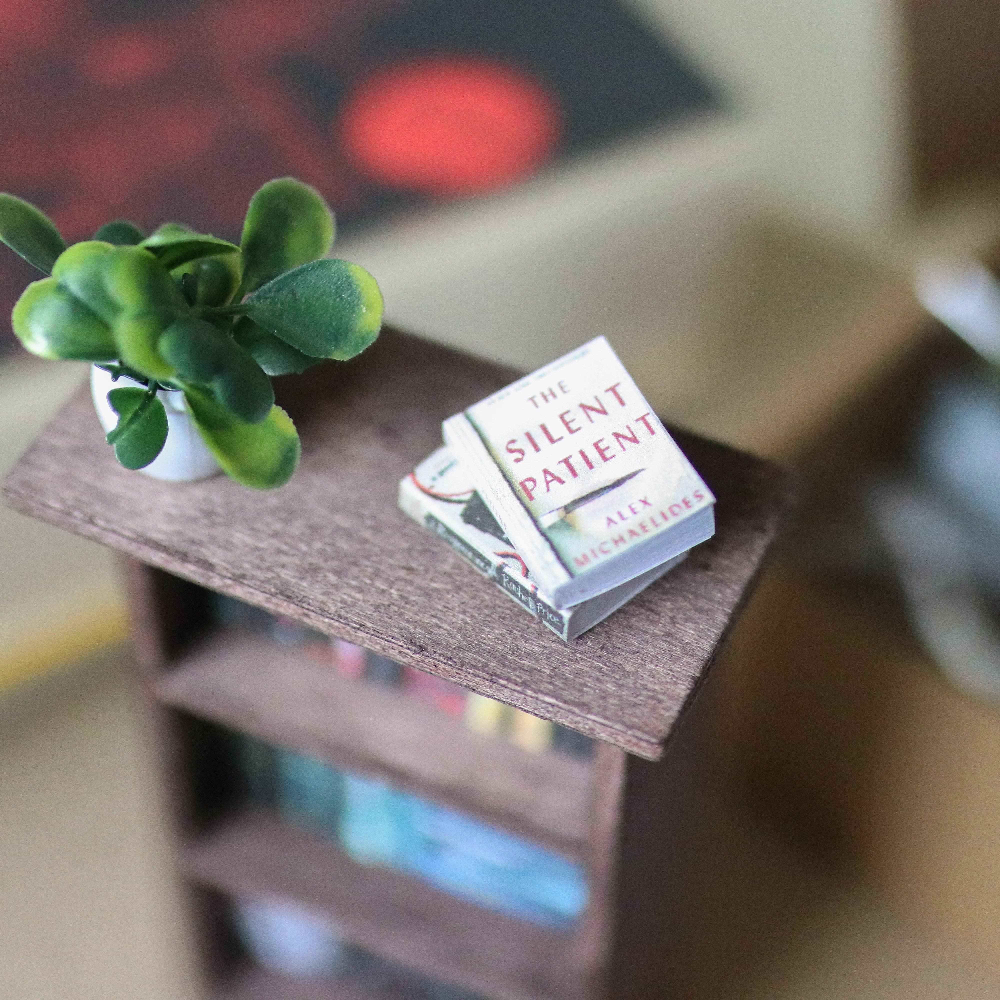 The Sticker Shop - Wholesale DIY Craft Kit - Thriller Mini Book KIT12