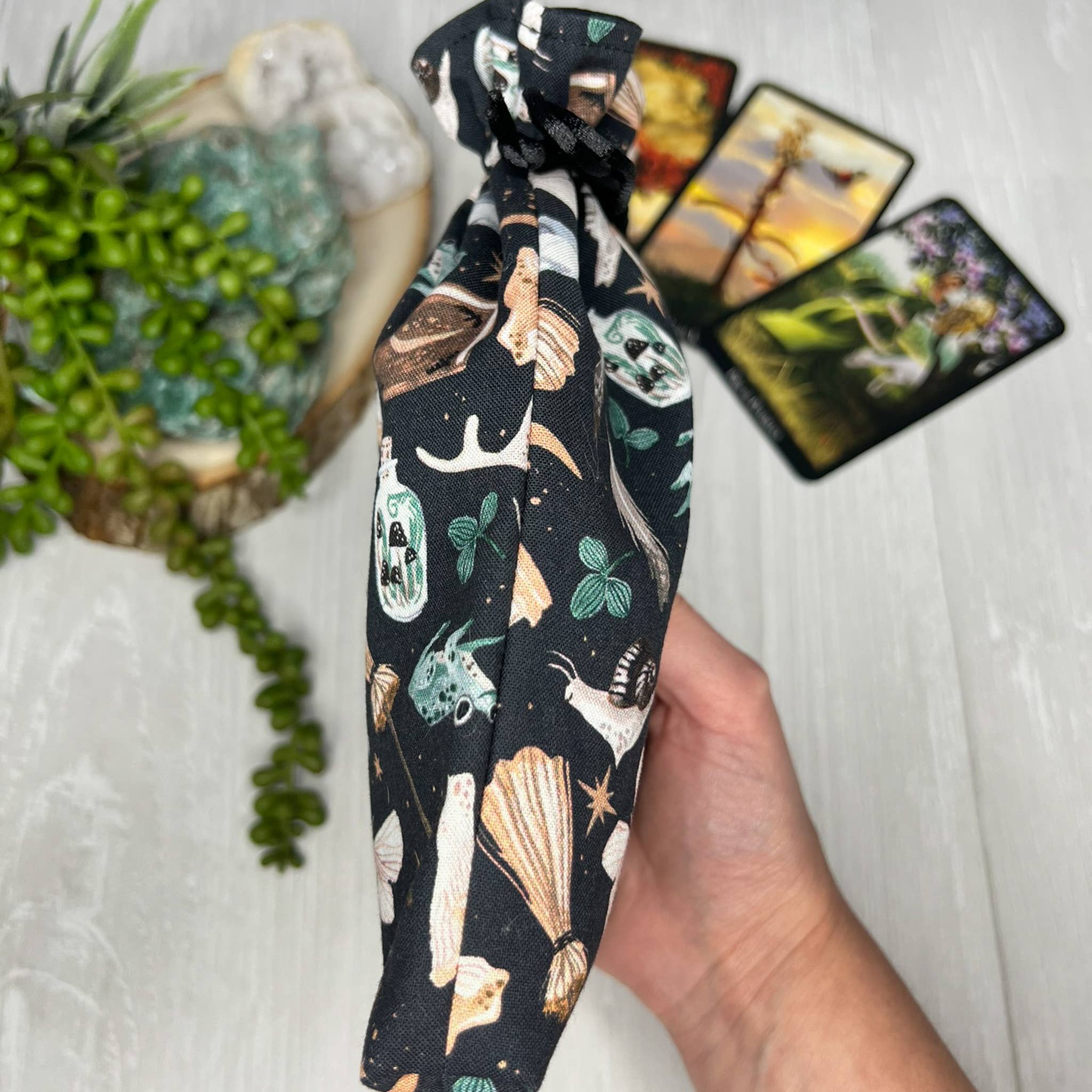 Threads of Tarot - Wholesale Pouch - Women's - Witchy Tools Tarot Card Bag4